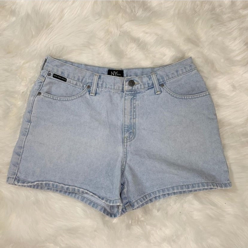 New York + Company Shorts